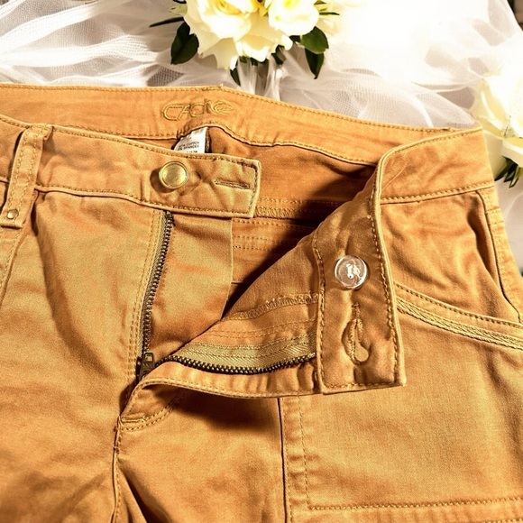 Caché Vintage Y2K Khaki Center Seam Flare Leg Pants Size 4 - Picture 3 of 13